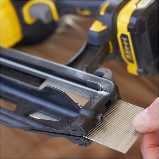 Gwoździarka 18V 16GA body STANLEY FATMAX V20 -zdjęcie numer 6