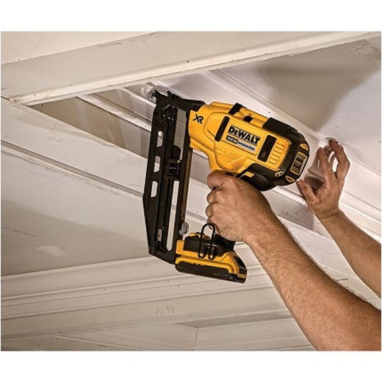 Gwoździarka 18V DCN930 + gwoździarka DCN660 DEWALT -zdjęcie numer 4