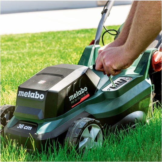 Kosiarka akumulatorowa 2x18V 2x5,2Ah 36cm METABO -zdjęcie numer 11