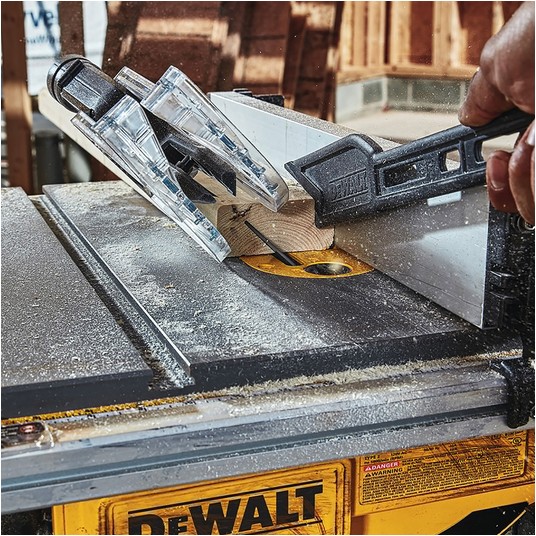 Pilarka stołowa 210mm 1850W + stół DE7400 DeWalt -zdjęcie numer 10