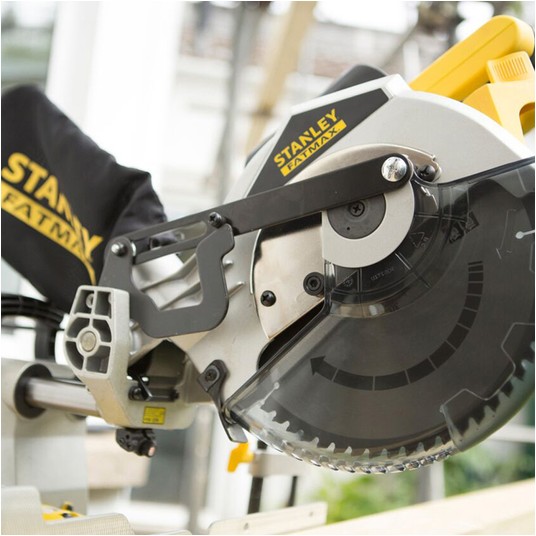 Pilarka ukośnica 255mm 2000W STANLEY FATMAX -zdjęcie numer 7